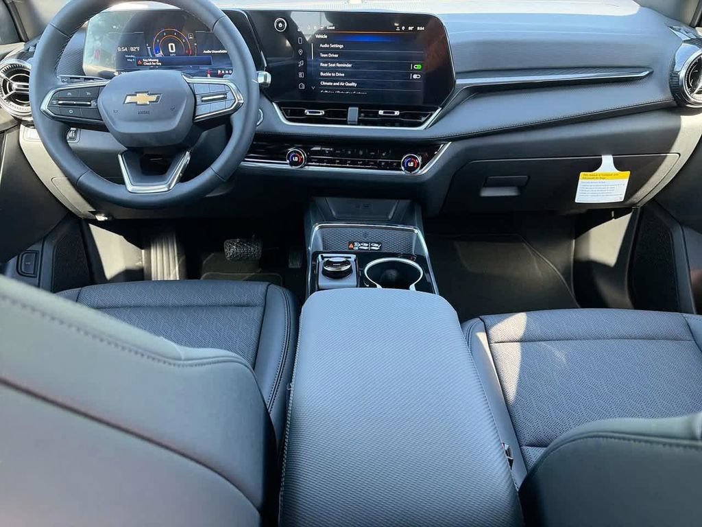New 2026 Chevrolet Equinox LT w/ Convenience Package II FWD image 10