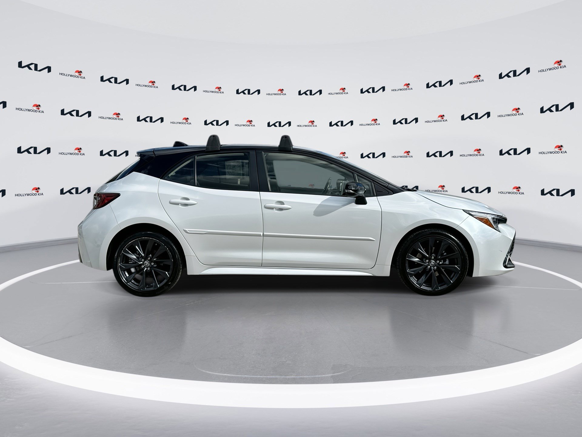 Used 2023 Toyota Corolla XSE image 9