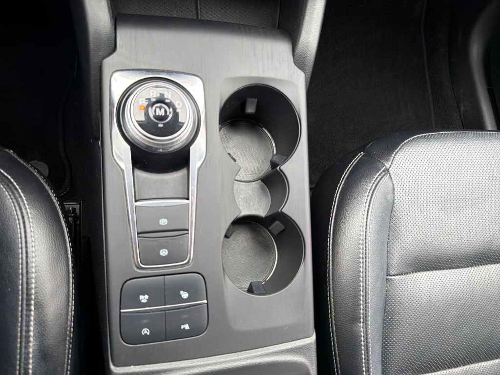 Used 2020 Ford Escape Titanium image 34