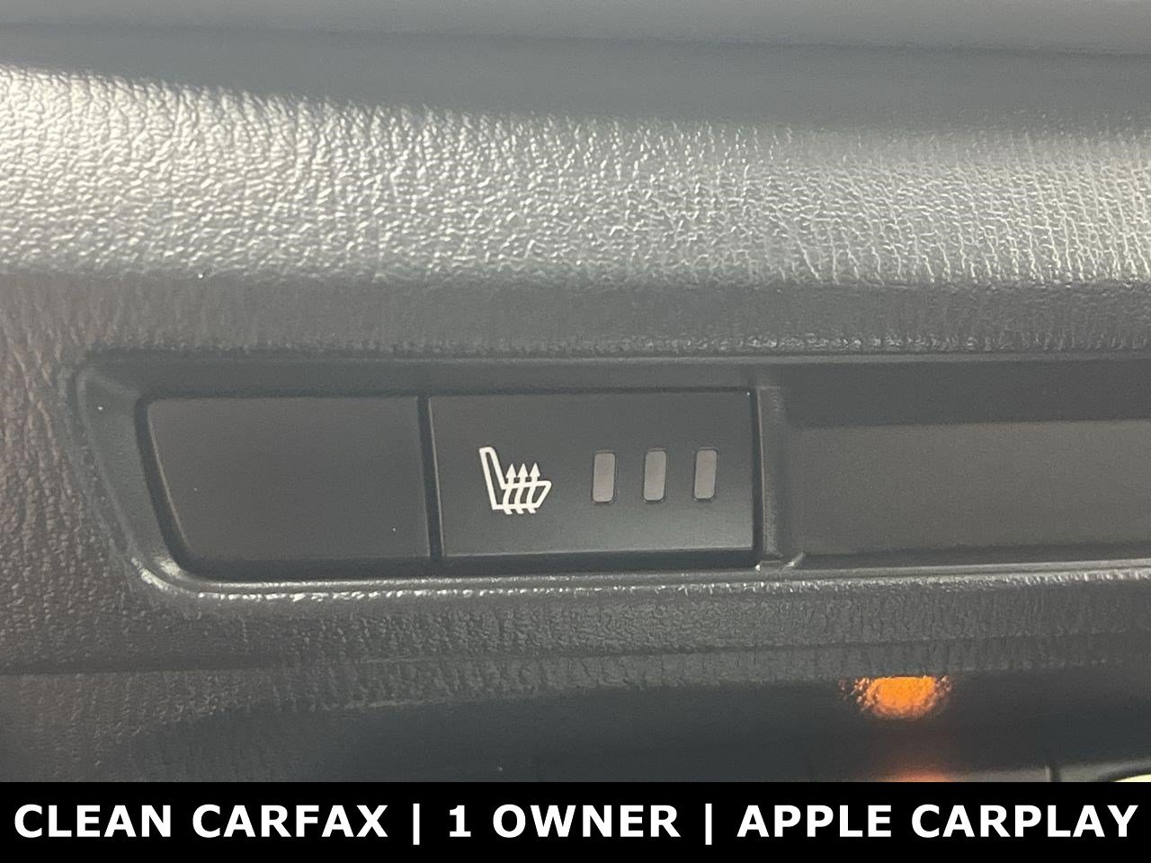 Used 2018 MAZDA MAZDA3 Touring FWD image 19