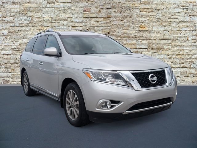 Used 2014 Nissan Pathfinder SL w/ SL Premium Package FWD image 2