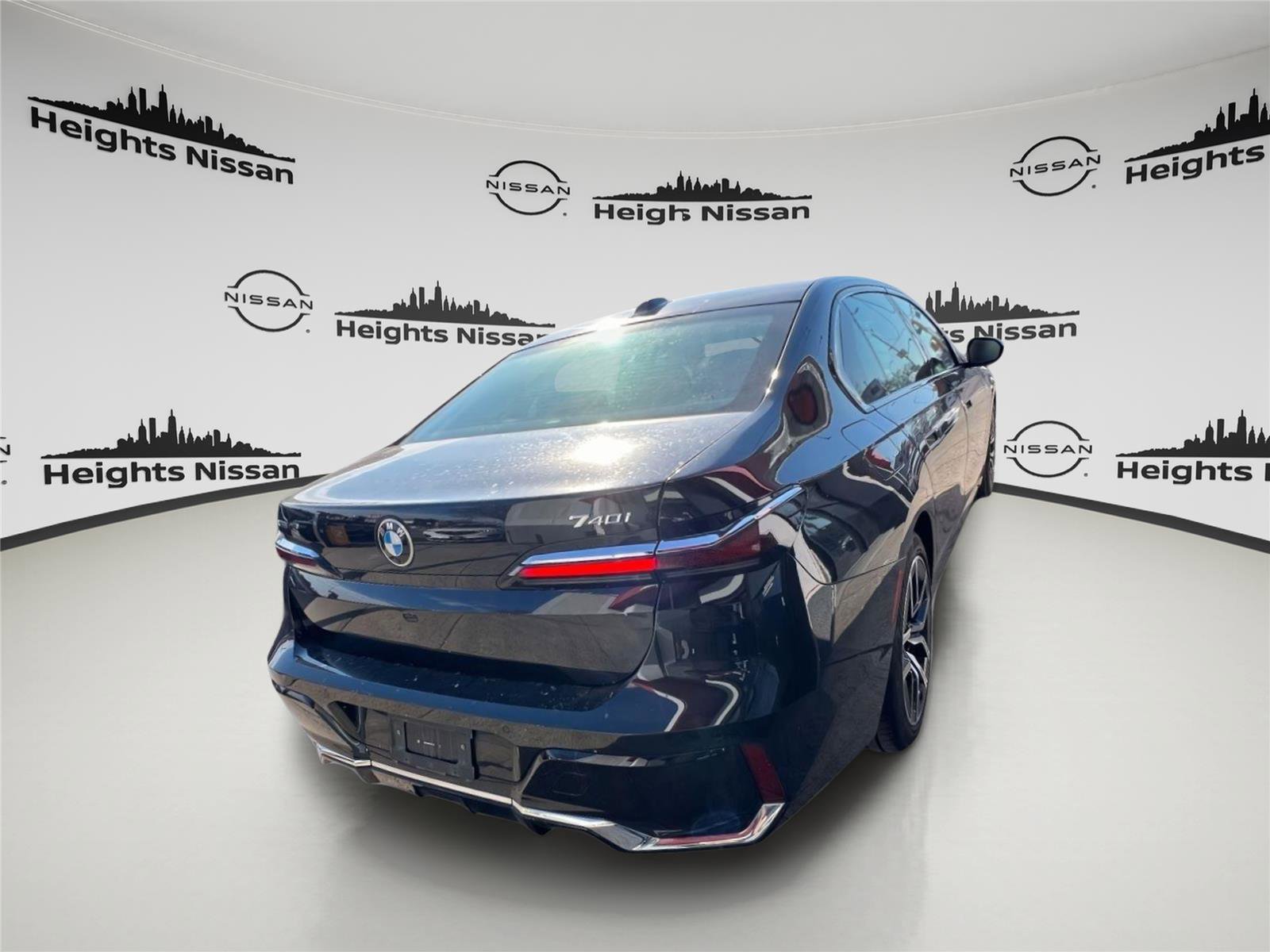 Used 2024 BMW 740i xDrive image 5