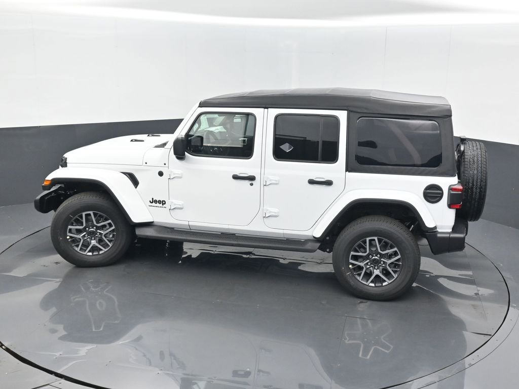 New 2025 Jeep Wrangler Sahara image 34