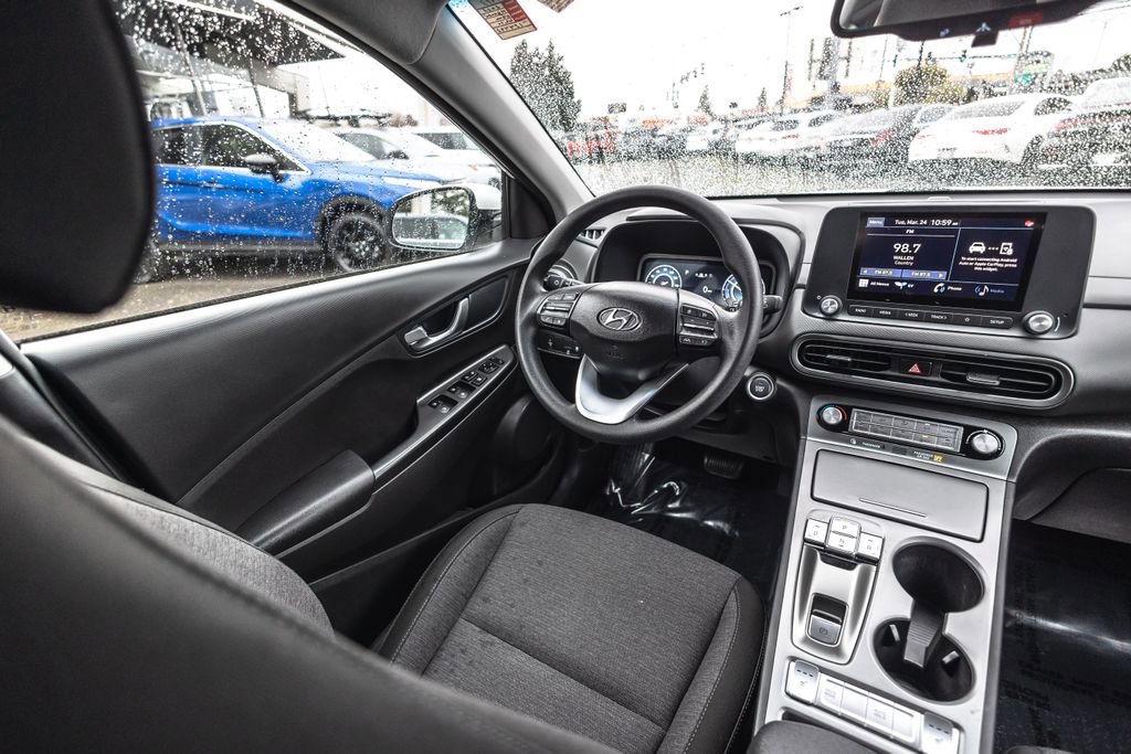 Used 2023 Hyundai Kona SE w/ Cargo Package image 25