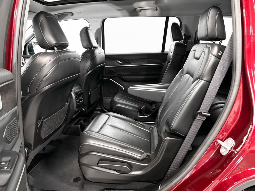 Used 2022 Jeep Grand Cherokee L Limited image 6