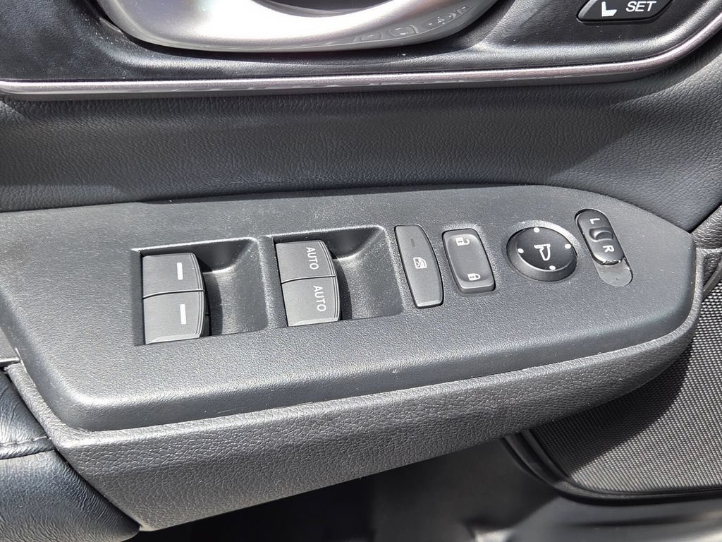 Certified 2017 Honda CR-V Touring image 32