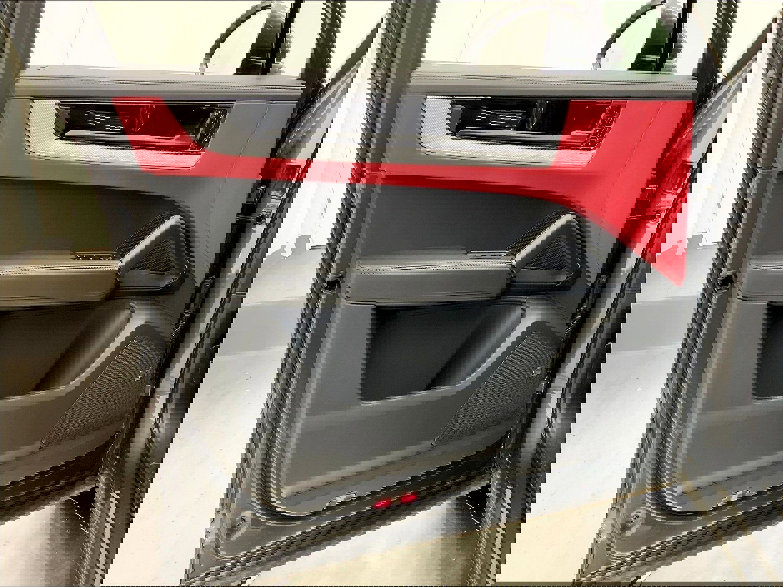 New 2025 Porsche Cayenne image 18