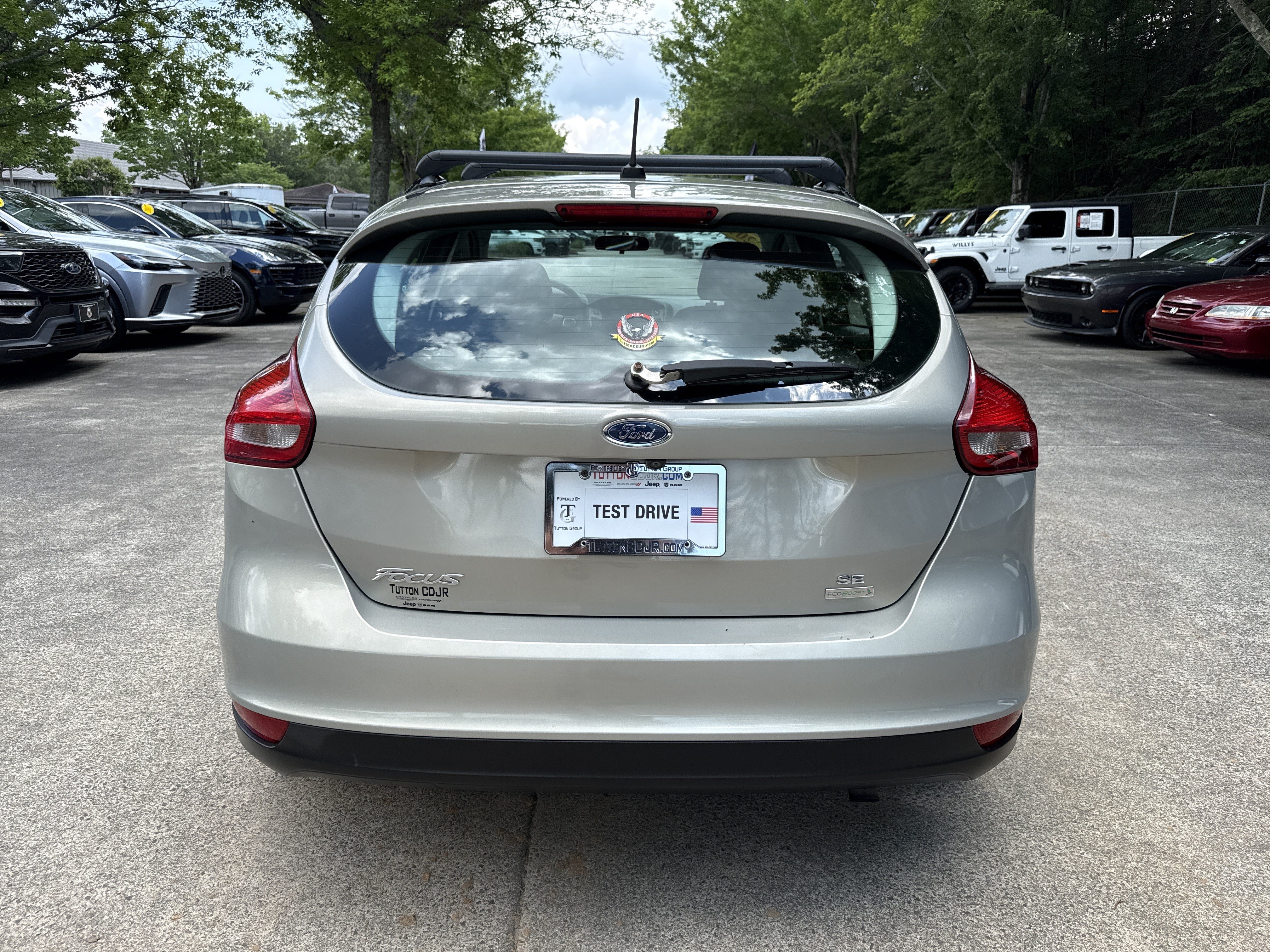 Used 2016 Ford Focus SE w/ SE Power Seat Package FWD image 6