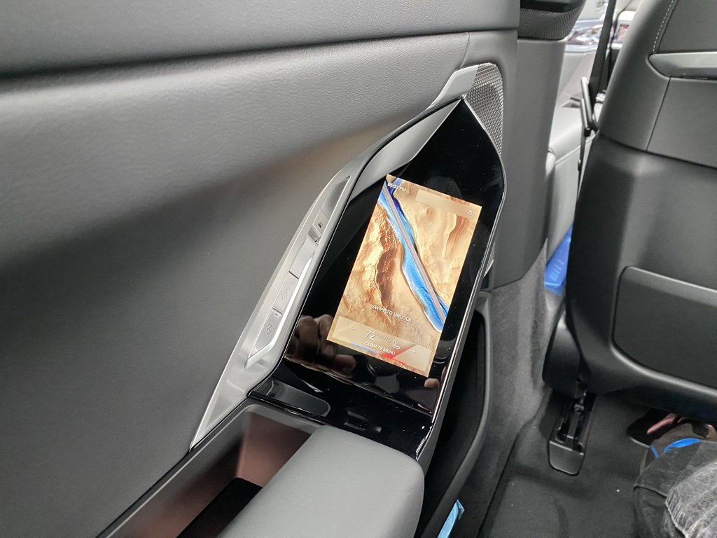 New 2026 BMW 760i xDrive w/ Premium Package image 7