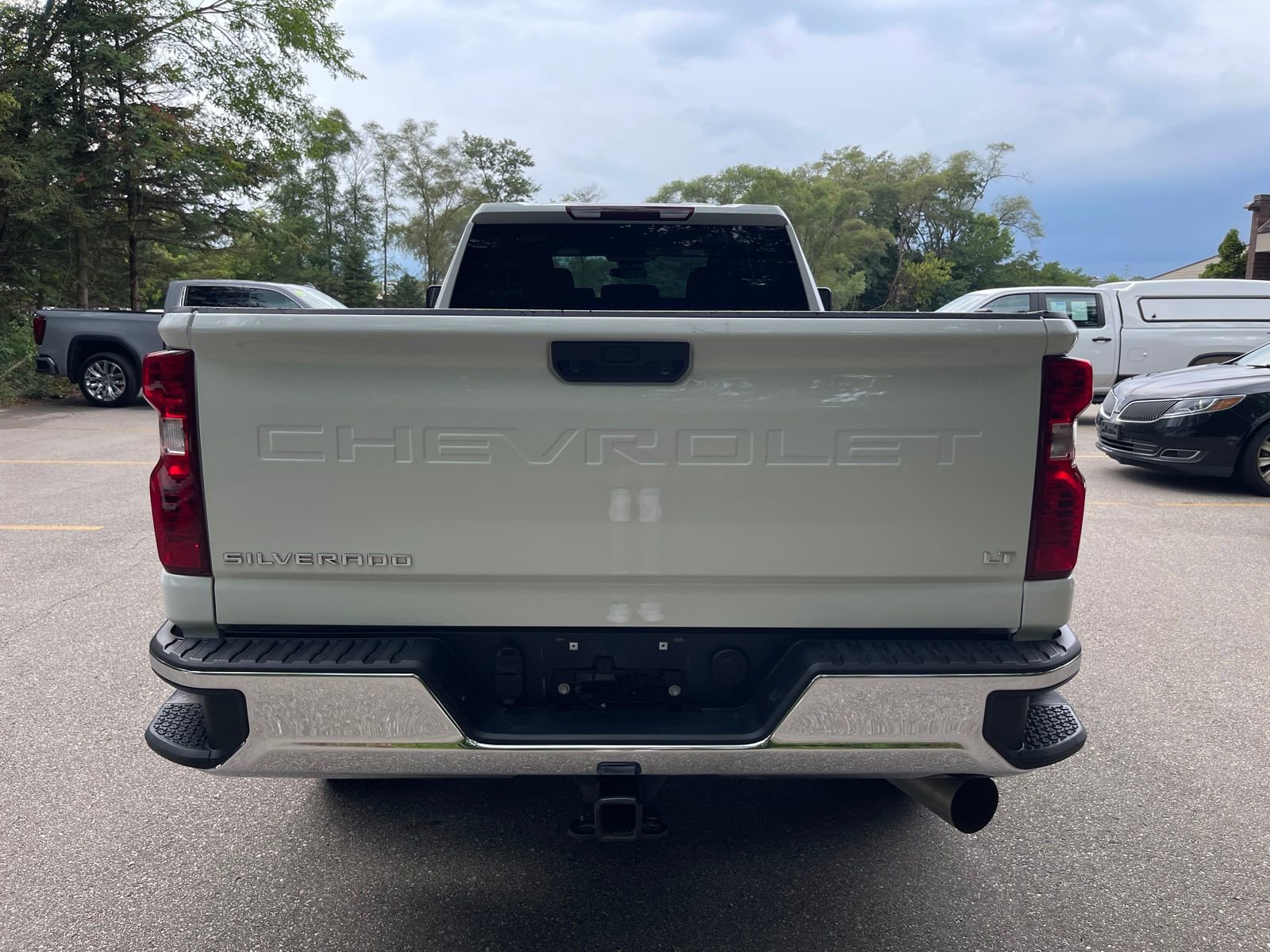 Used 2024 Chevrolet Silverado 2500 LT image 3