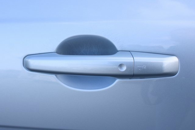 Used 2020 Jaguar XE S image 9