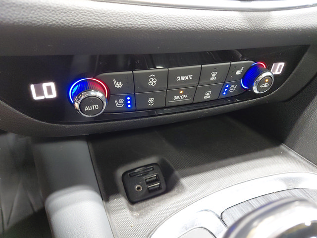 Certified 2021 Buick Enclave Premium w/ Sun and Sites Package FWD image 36