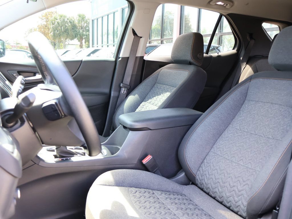 Used 2024 Chevrolet Equinox LT FWD image 28