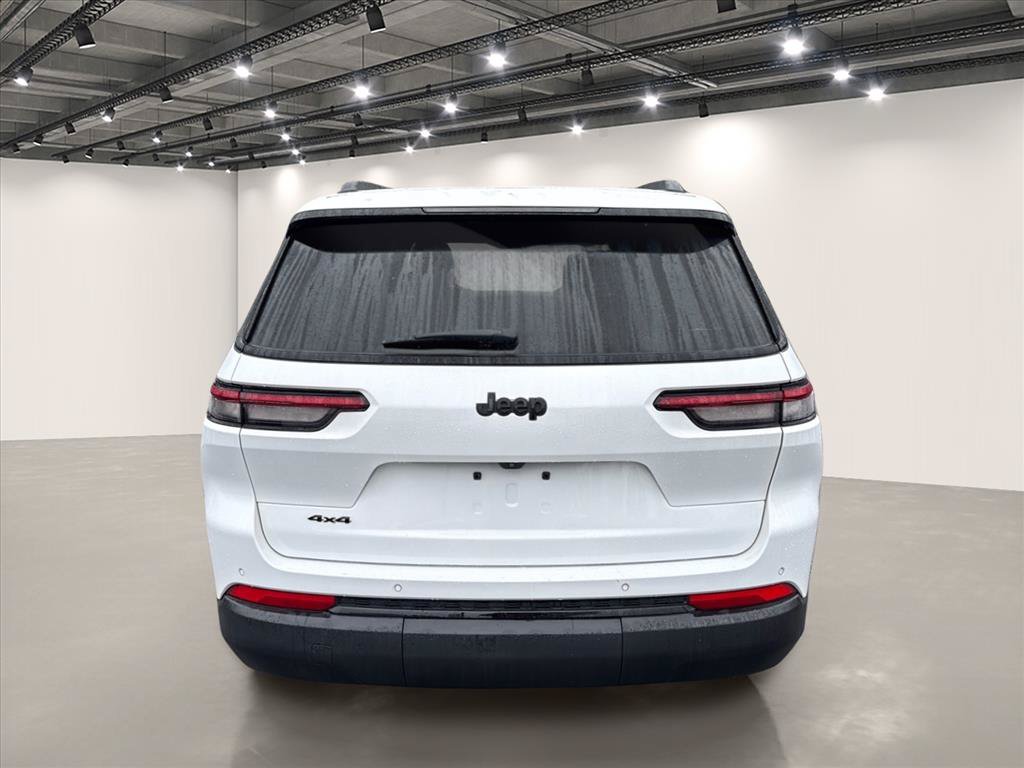 Used 2023 Jeep Grand Cherokee L Laredo AWD/4WD image 6