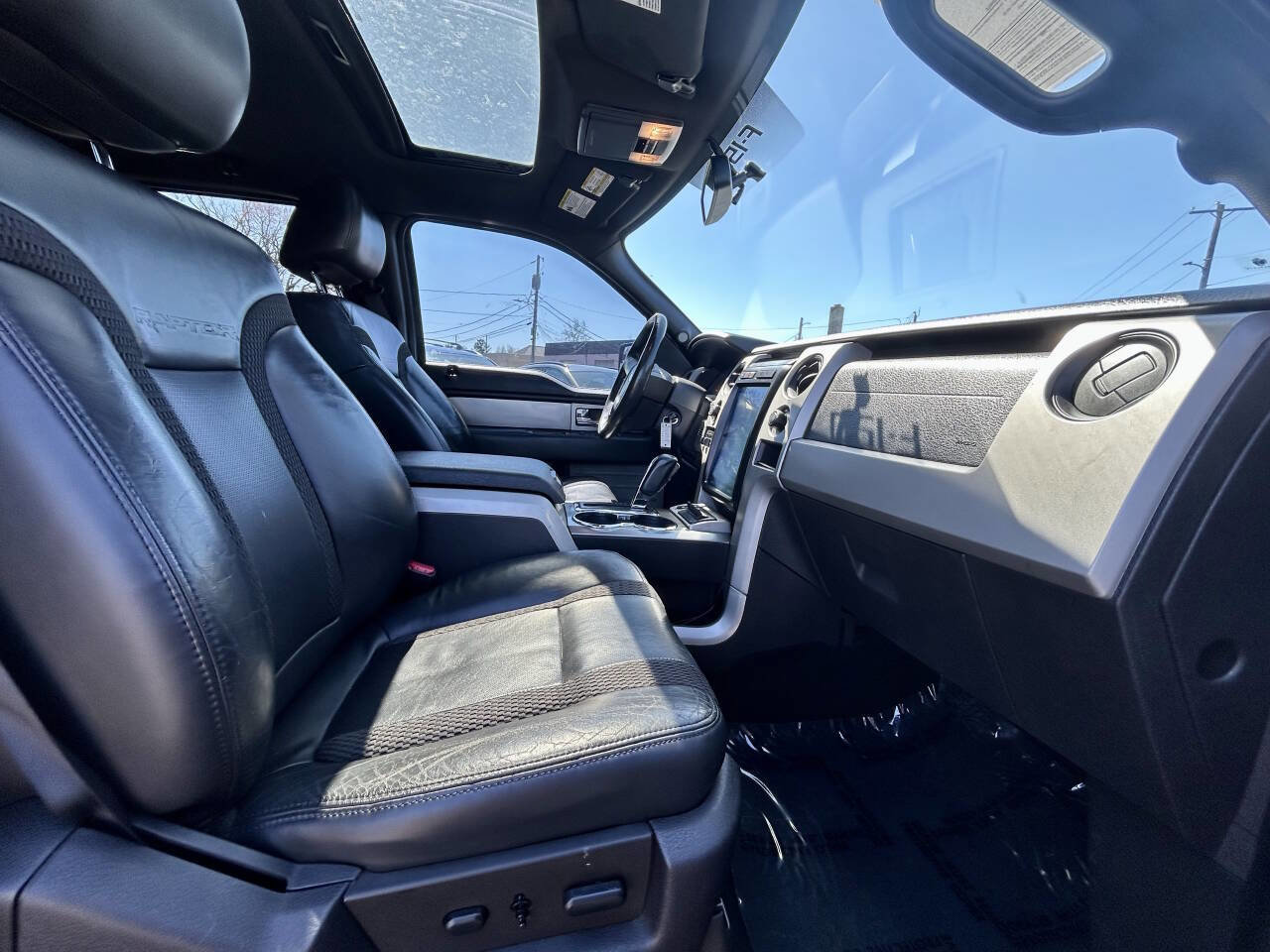 Used 2011 Ford F150 Raptor w/ Raptor Luxury Pkg image 16