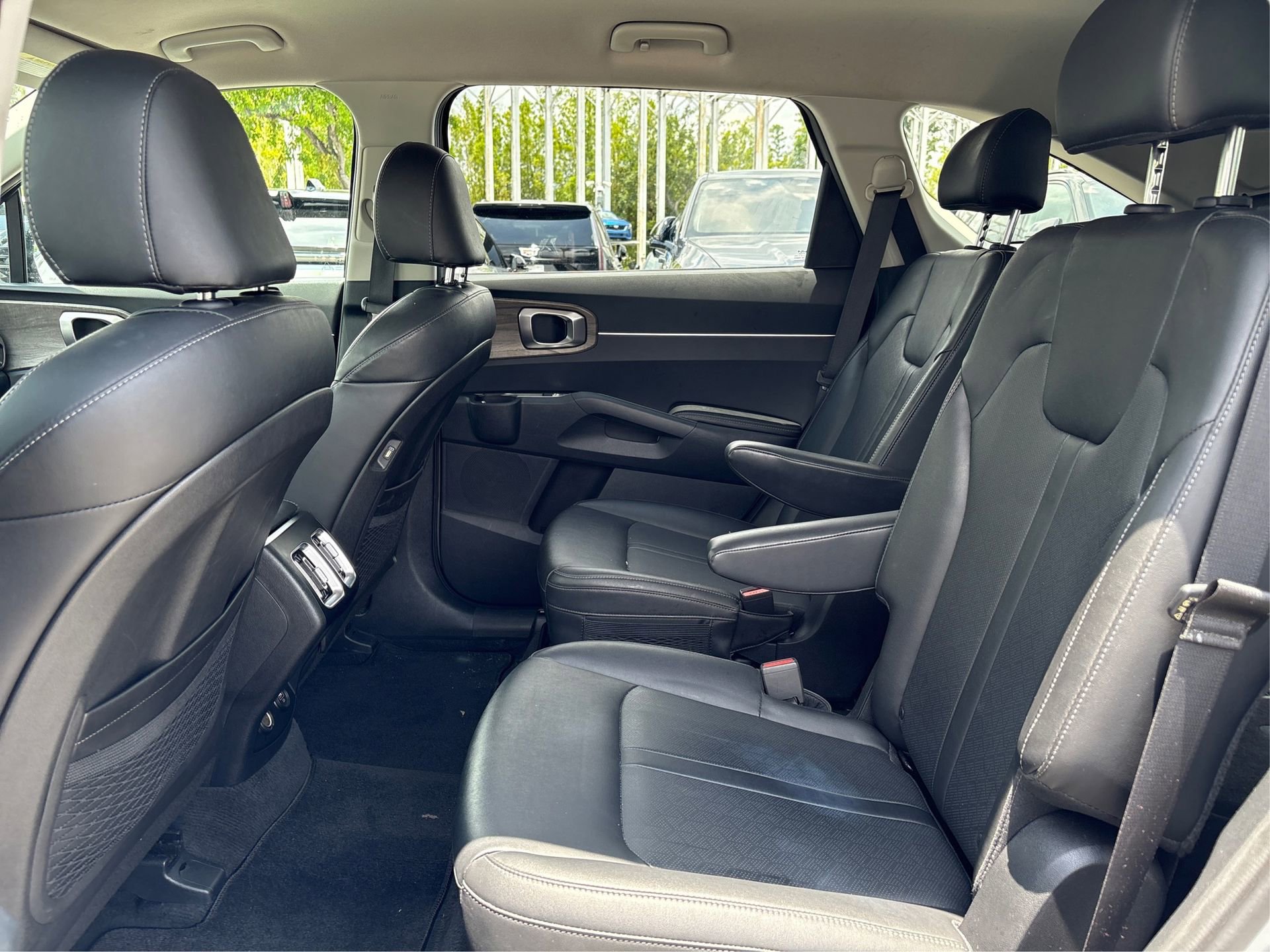 Used 2022 Kia Sorento EX FWD image 10