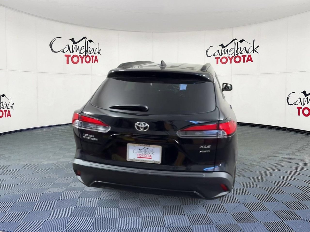 Used 2026 Toyota Corolla Cross XLE AWD/4WD image 3