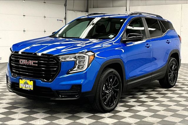 Used 2024 GMC Terrain SLE w/ Elevation Edition AWD/4WD image 12