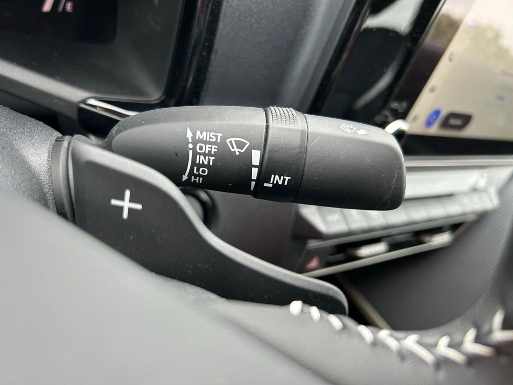 Certified 2025 Toyota Camry SE image 21