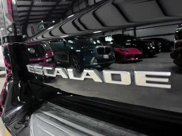 Used 2023 Cadillac Escalade ESV V w/ LPO, Floor Liner Package AWD/4WD image 38