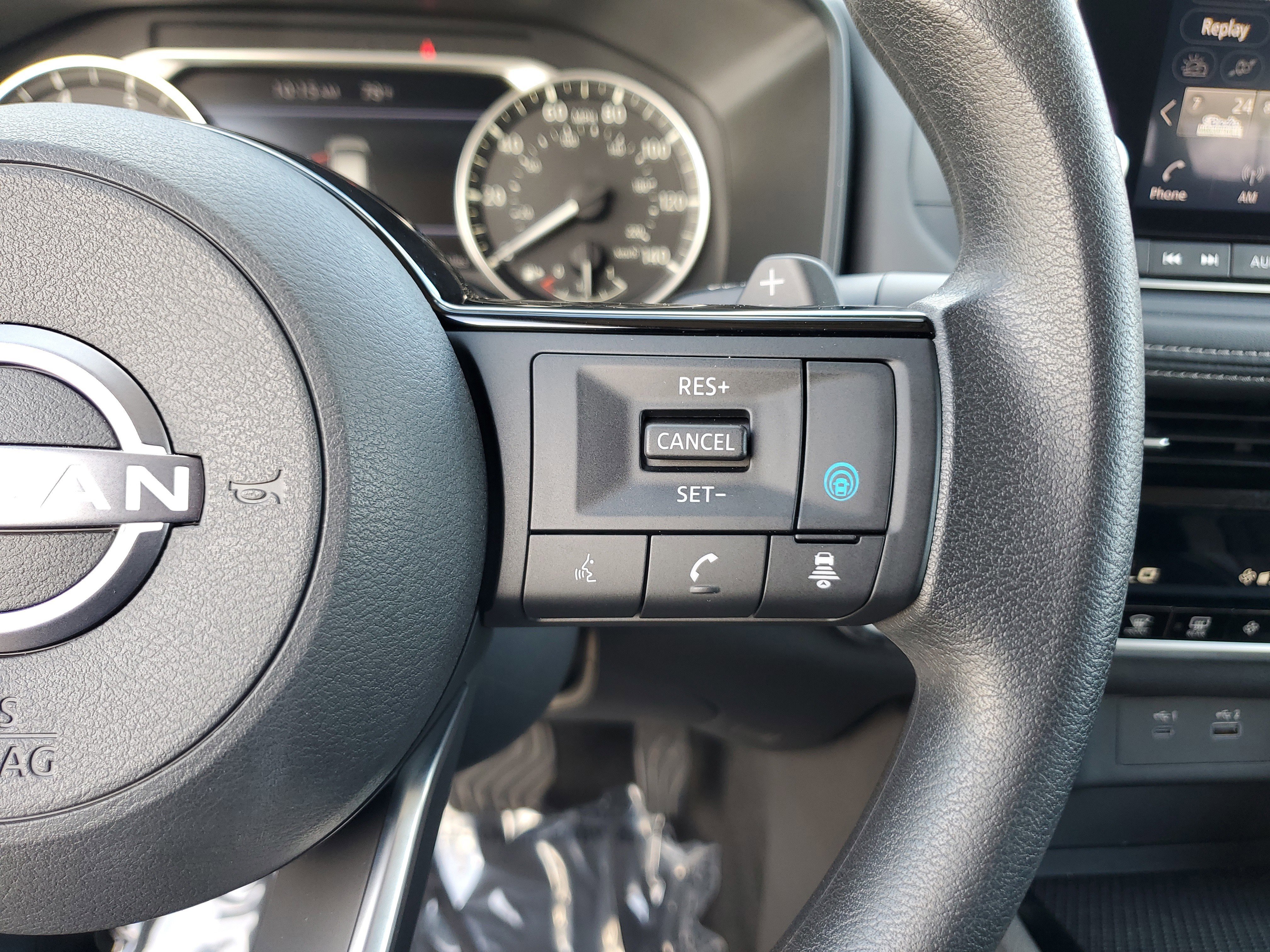 Used 2022 Nissan Rogue SV image 28