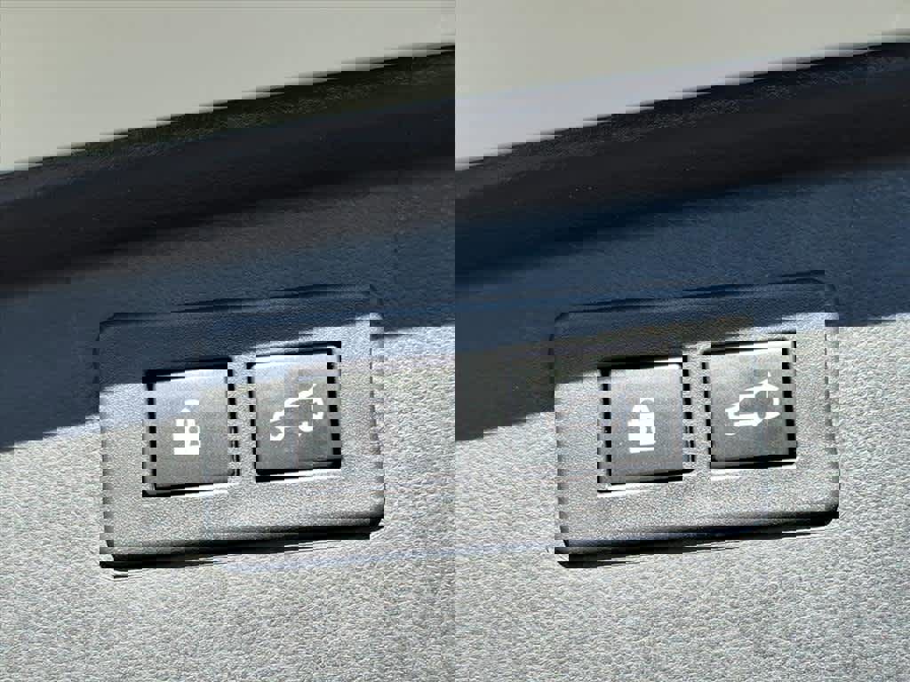 Certified 2023 Subaru Outback Limited image 18