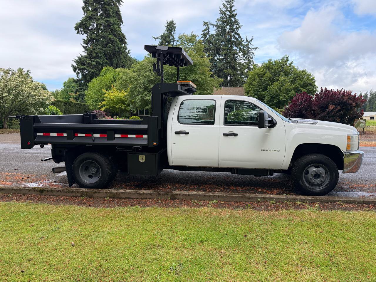 Used 2011 Chevrolet Silverado 3500 W/T RWD image 6
