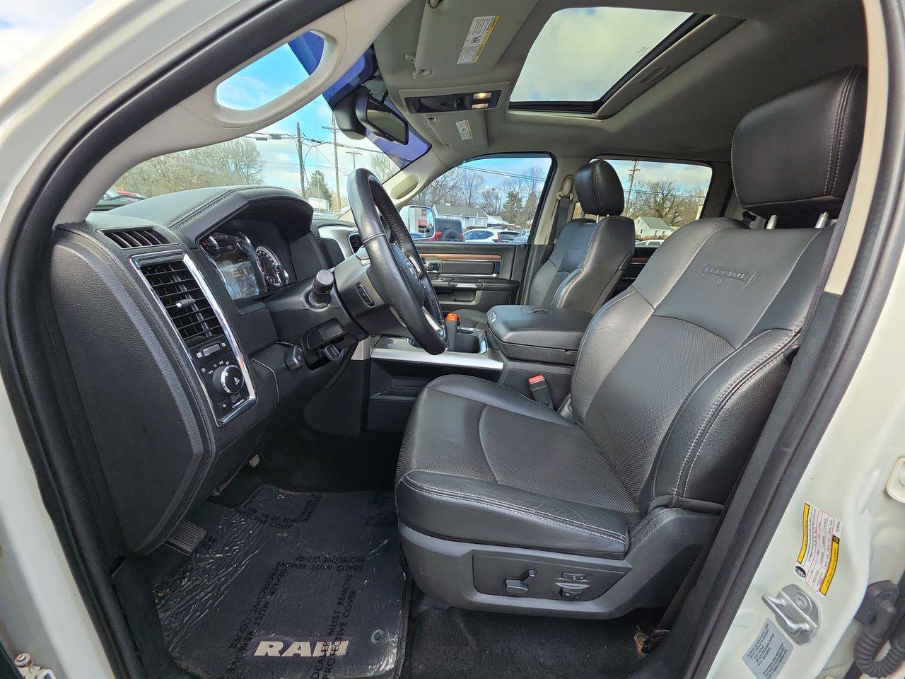 Used 2016 RAM 2500 Laramie w/ Sport Appearance Group image 3