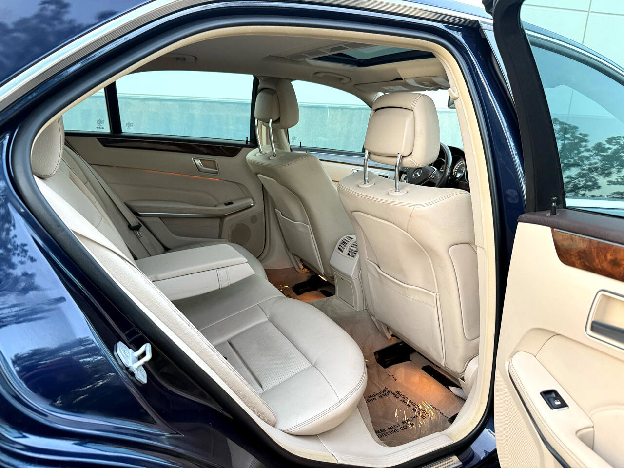 Used 2015 Mercedes-Benz E 350 4MATIC Sedan image 23