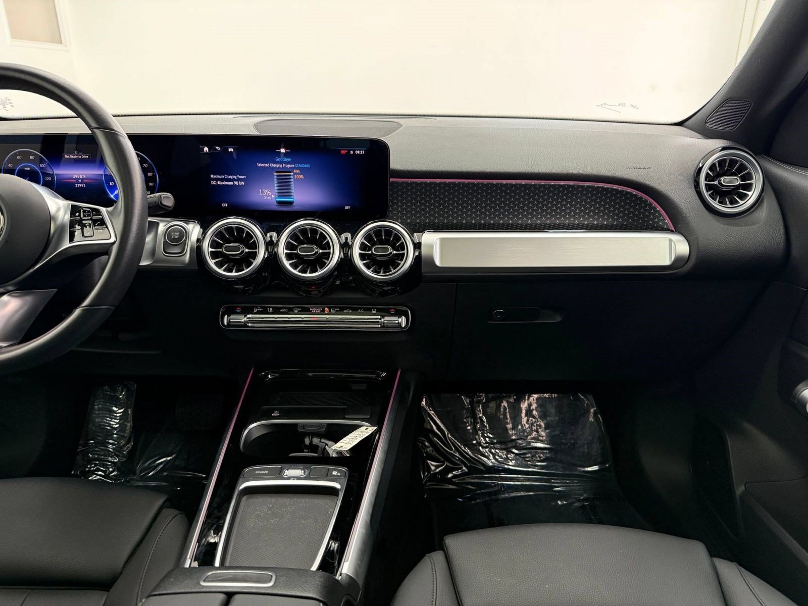 Used 2024 Mercedes-Benz EQB 250+ image 31