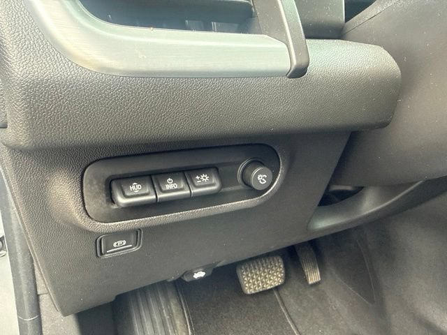 Used 2023 GMC Terrain SLT w/ Infotainment Package II AWD/4WD image 12