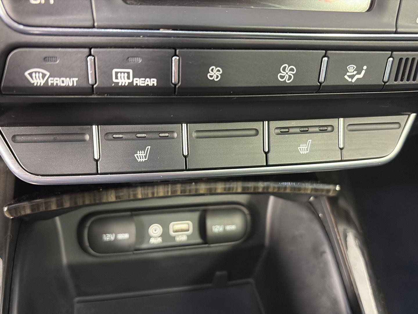 Used 2020 Kia Sorento EX image 31