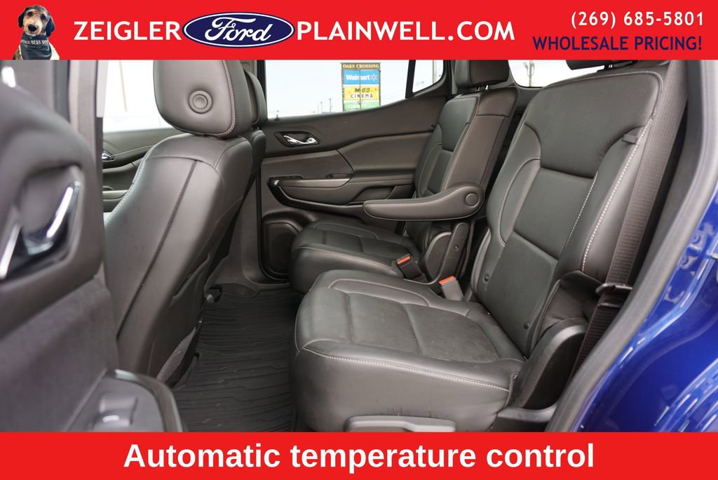 Used 2023 GMC Acadia SLT w/ Elevation Edition image 12