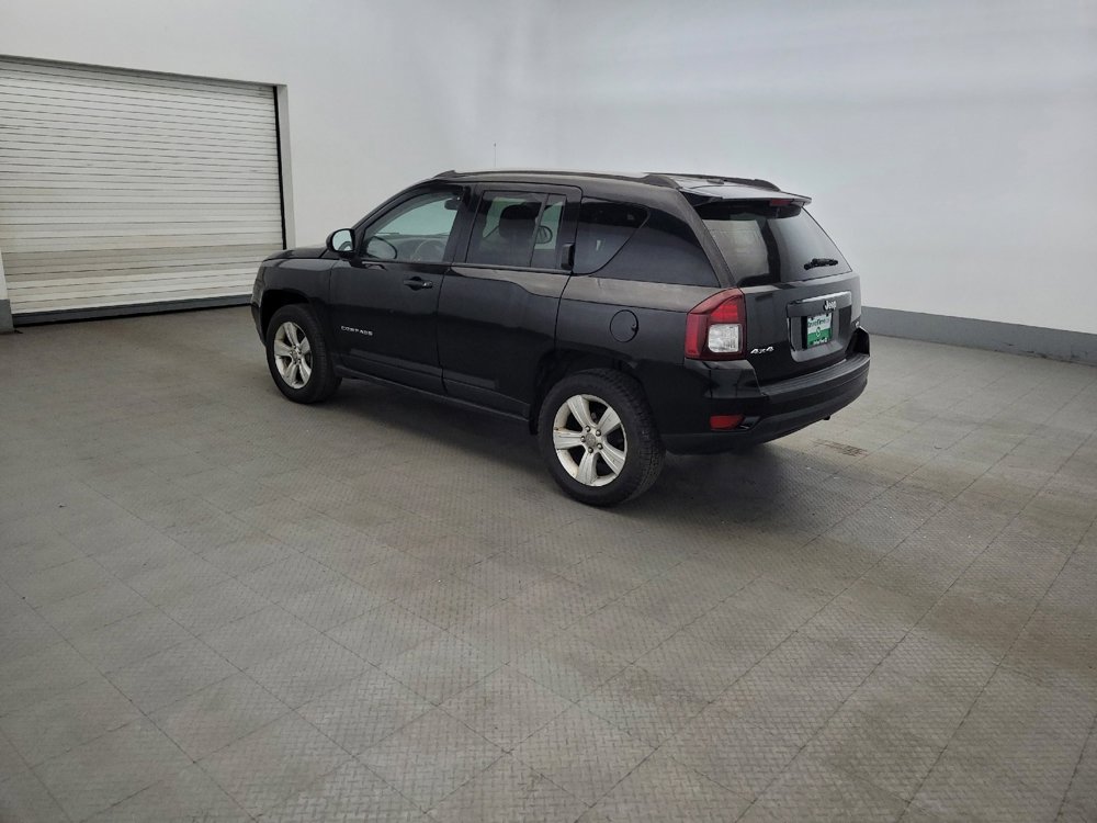Used 2016 Jeep Compass Latitude AWD/4WD image 3