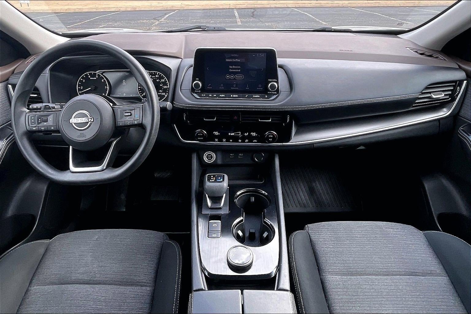 Used 2022 Nissan Rogue SV image 12