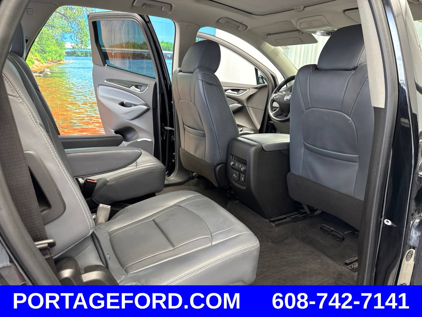 Used 2020 Buick Enclave Essence w/ Sound and Sites Package AWD/4WD image 31