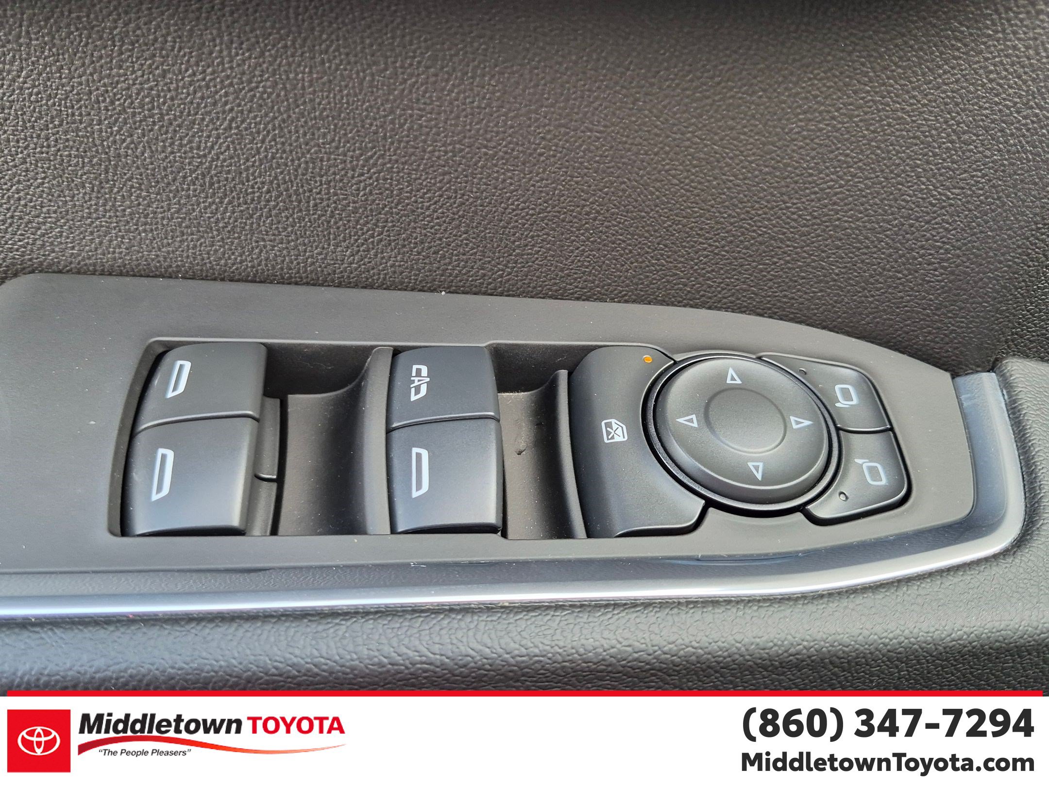 Used 2025 Chevrolet Silverado 1500 LT Trail Boss w/ LT Trail Boss Premium Package AWD/4WD image 12