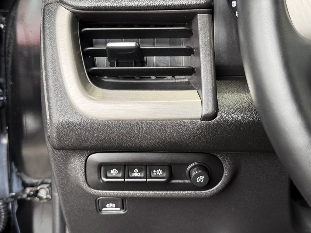 Used 2024 GMC Terrain Denali w/ Denali Premium Package image 17