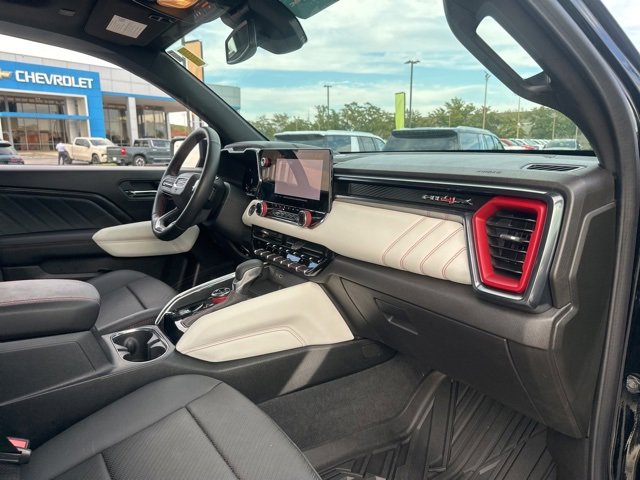 Used 2024 GMC Canyon AT4X image 34