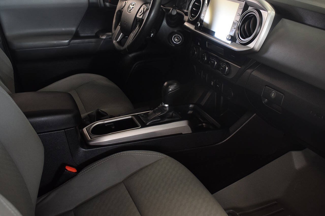 Used 2021 Toyota Tacoma SR5 w/ Technology Package AWD/4WD image 45