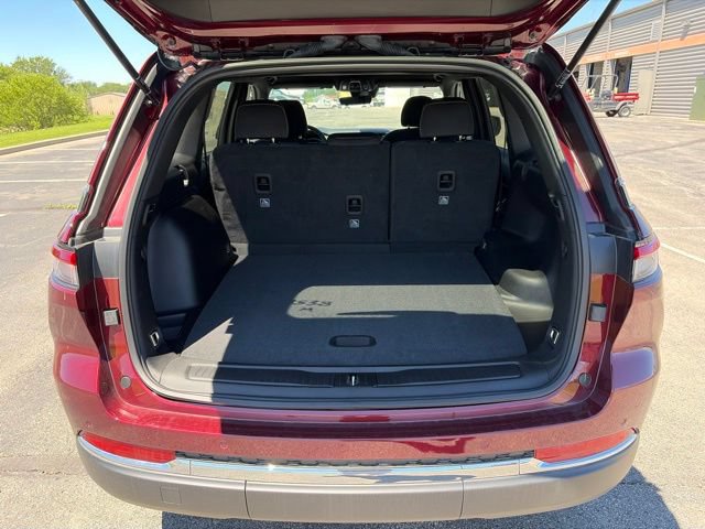 New 2026 Jeep Grand Cherokee Laredo AWD/4WD image 5