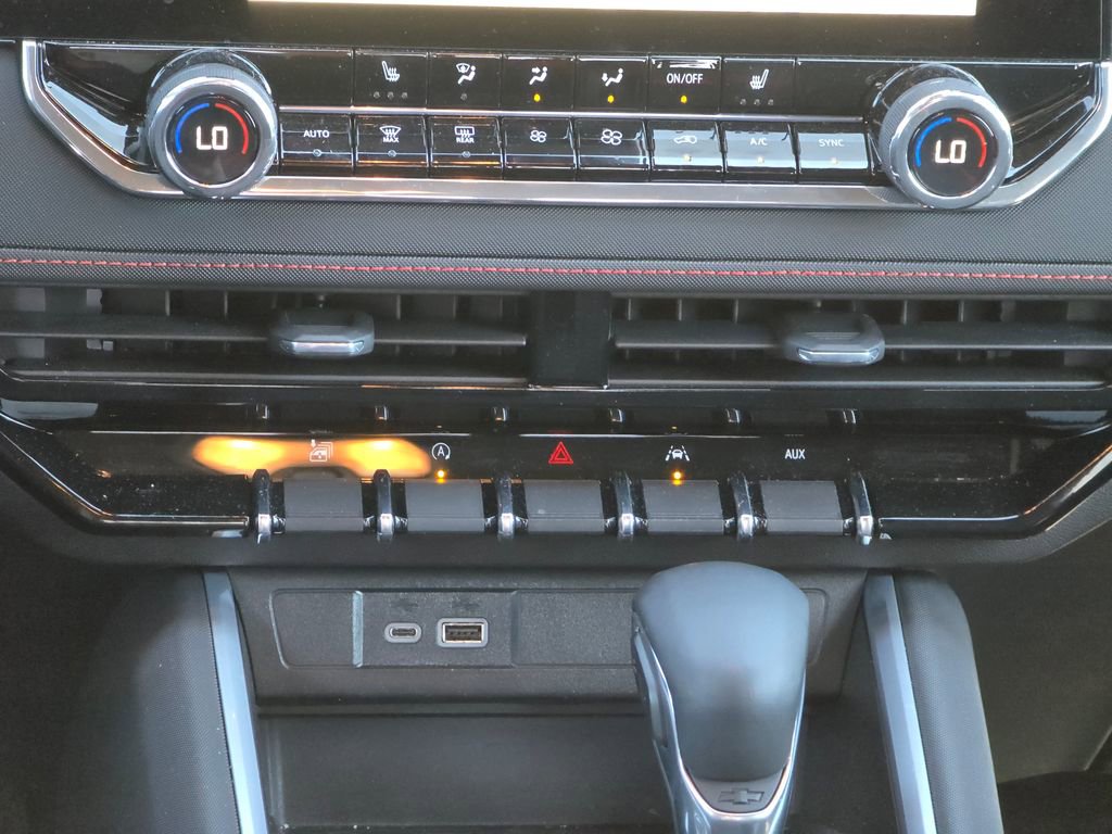 Used 2023 Chevrolet Colorado Z71 w/ Z71 Convenience Package 2 image 19