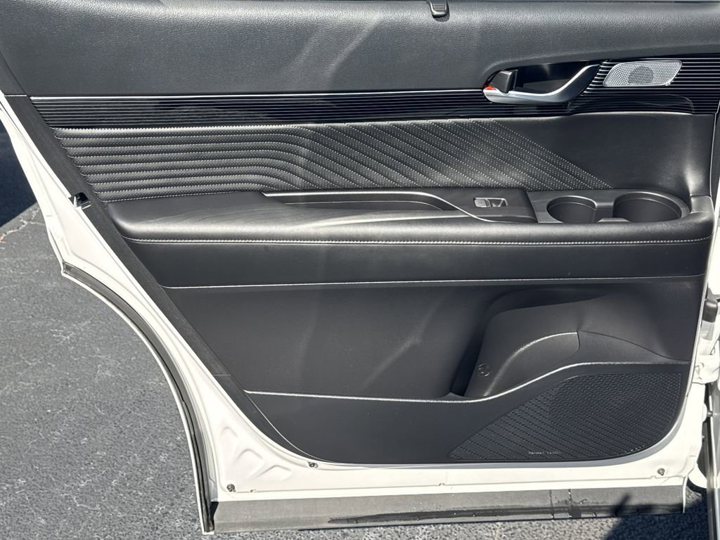 Used 2024 Hyundai Palisade Calligraphy image 21