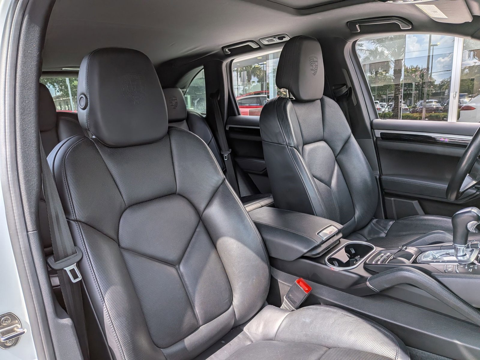 Used 2017 Porsche Cayenne Platinum Edition AWD/4WD image 26