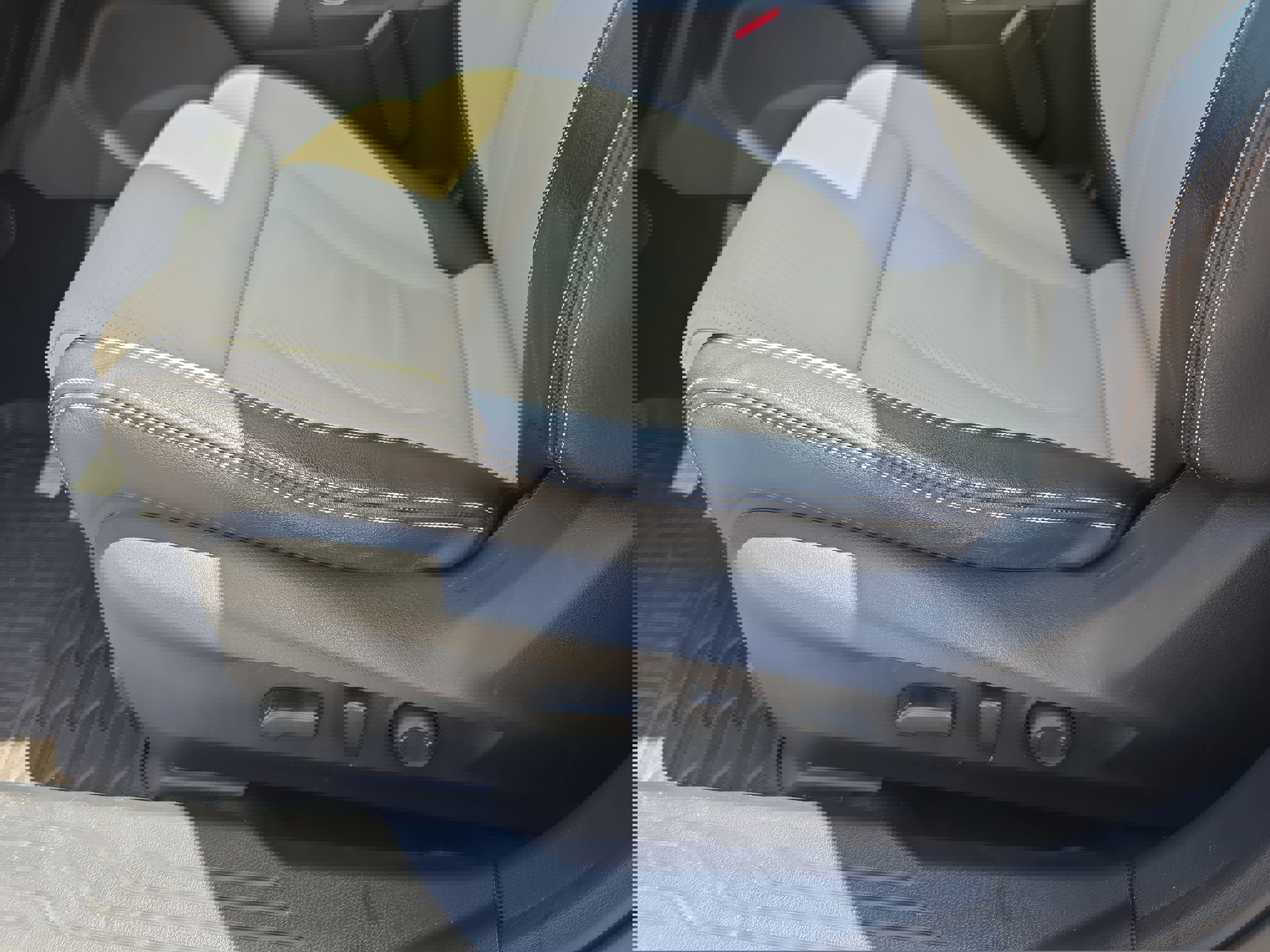 Used 2022 Subaru Outback Limited image 29