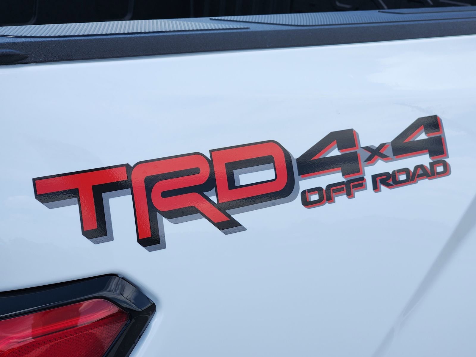 New 2026 Toyota Tundra SR5 w/ TRD Off-Road Premium Package AWD/4WD image 17