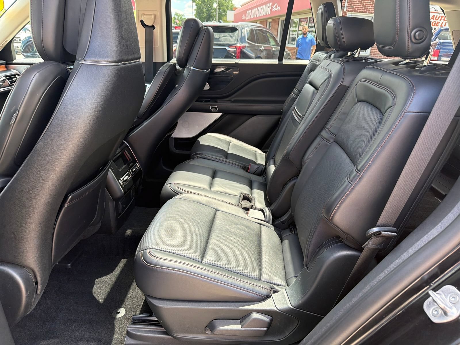 Used 2020 Lincoln Aviator Reserve w/ Equipment Group 202A AWD/4WD image 29