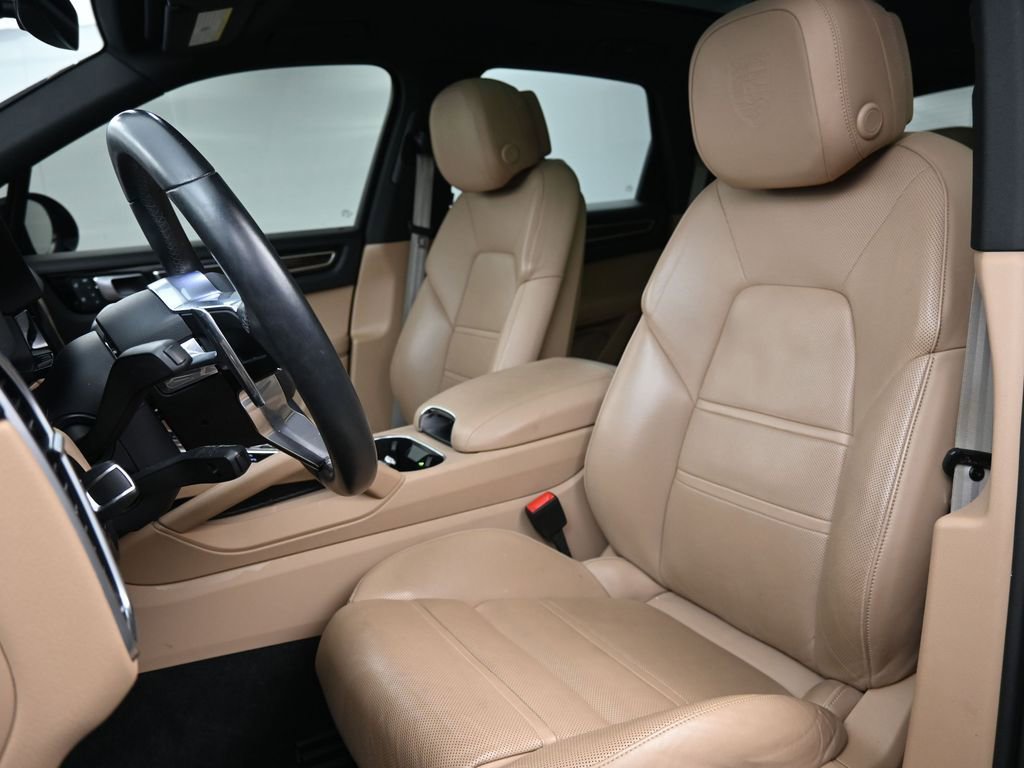 Certified 2023 Porsche Cayenne S Platinum image 5
