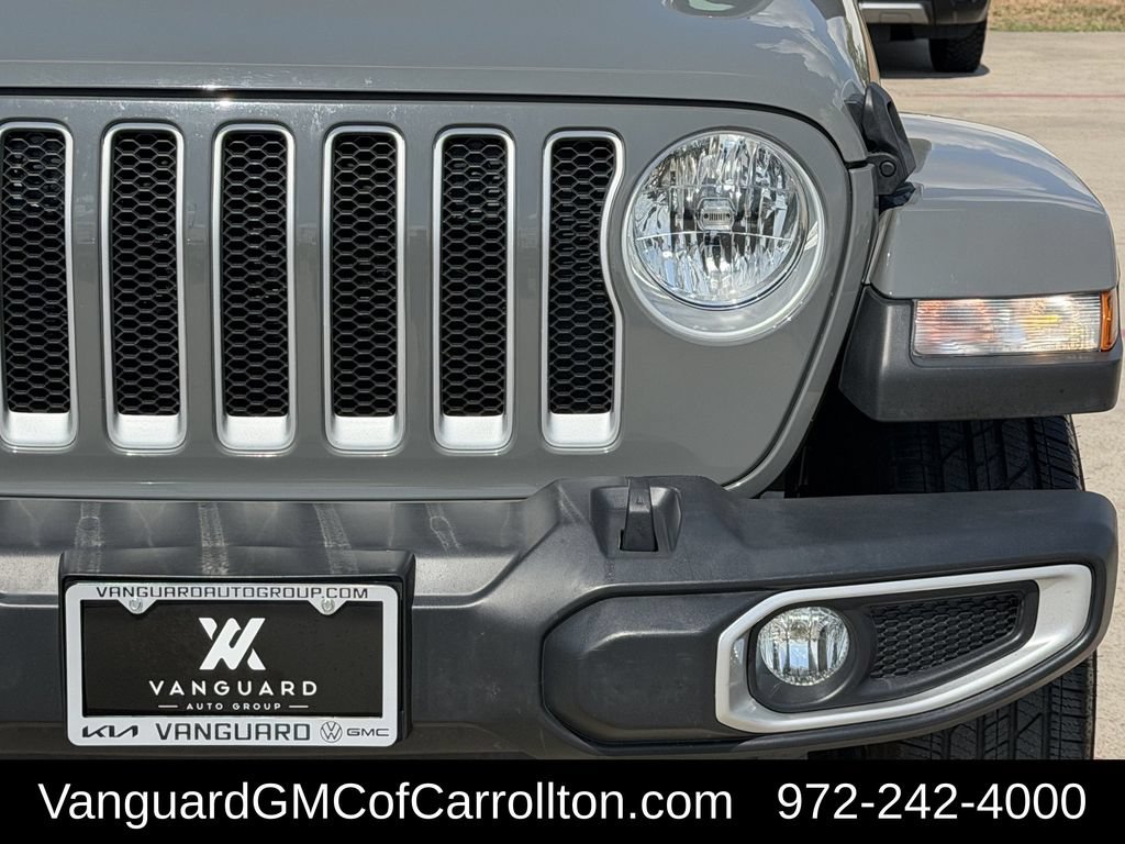 Used 2022 Jeep Wrangler Unlimited Sahara AWD/4WD image 4
