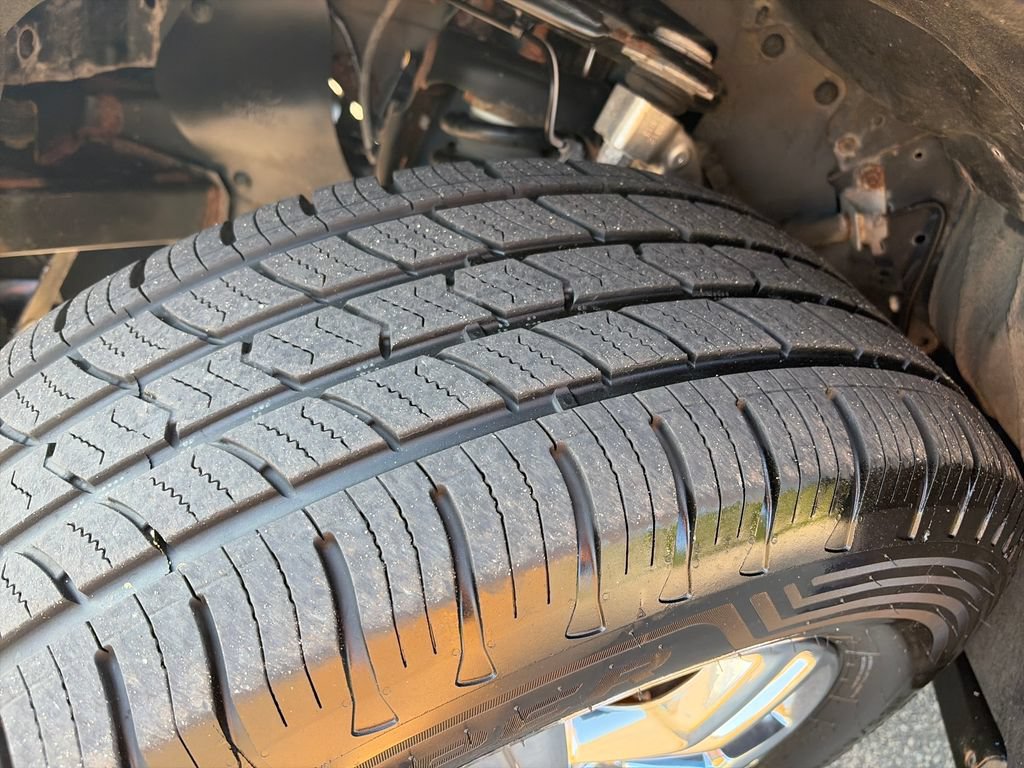 Used 2019 Ford Ranger XLT w/ Equipment Group 302A Luxury AWD/4WD image 18